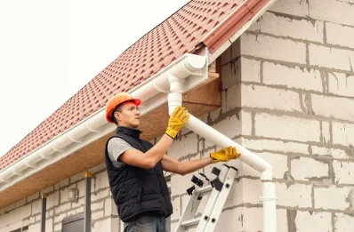 Pose et remplacement de gouttières à Domfaing